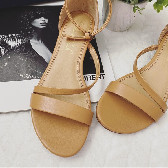 Splendid Stefano Wedge Sandal - Picture 2 of 5